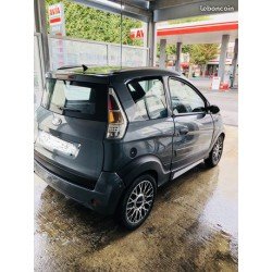 Voiture sans permis Microcar MGO (2014)